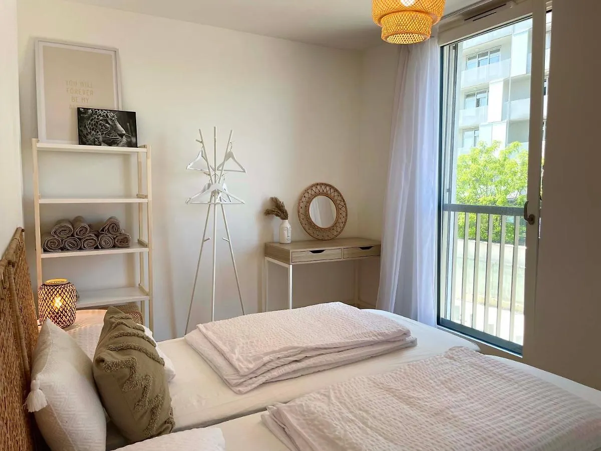 Urban Oasis: Stylische Wohnung Вена Апартаменты