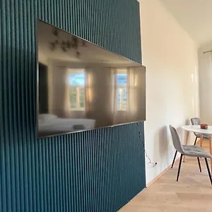 Apartment Schoenbrunn Near Metro, Wien